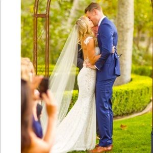 Beautiful 2015 Berta wedding gown, in perfect condition!